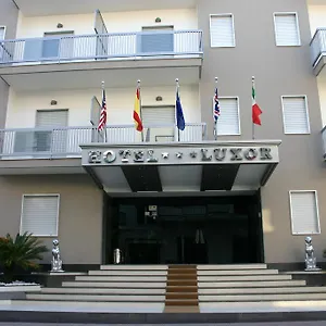 Luxor 3*, Casoria Italien