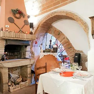 https://hotel-il-malandrone.it-tuscanyhotel.com